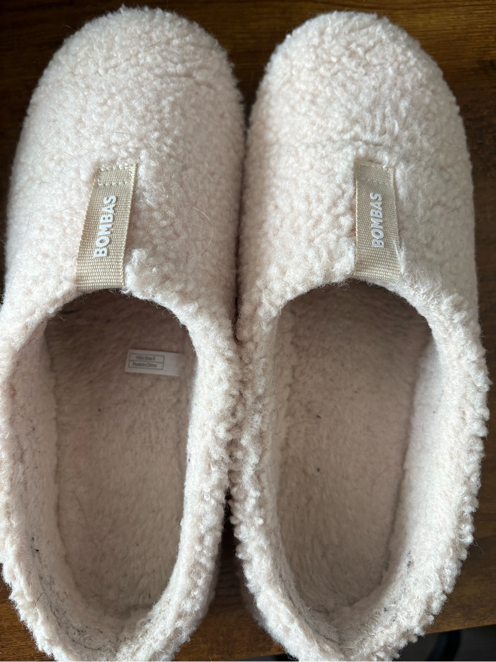 Bombas Women's Cozy Sherpa Slip-On Slippers - Cream